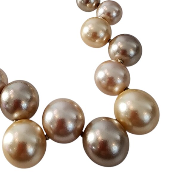 Vintage Anne Klein Faux Pearl Necklace Gold Tone Matte Finish - Picture 8 of 12